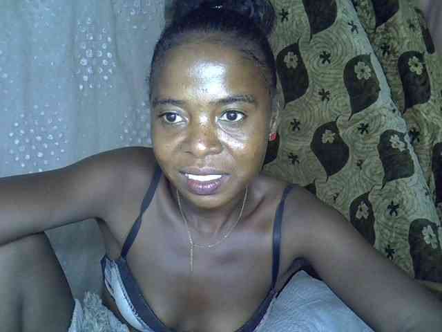 Momeny webcam