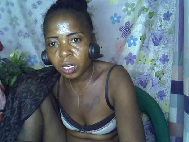 Momeny webcam