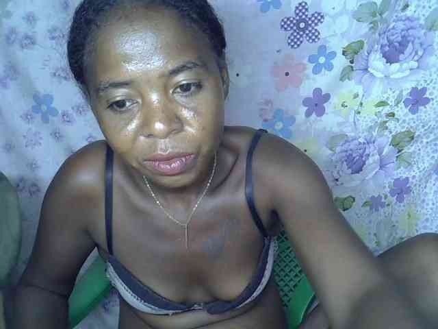 Momeny webcam