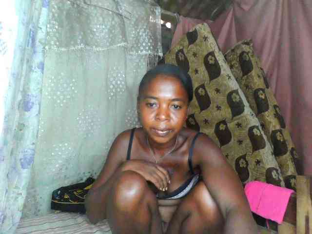 Modèle: Momeny
