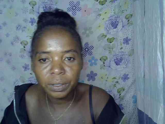 Modèle: Momeny