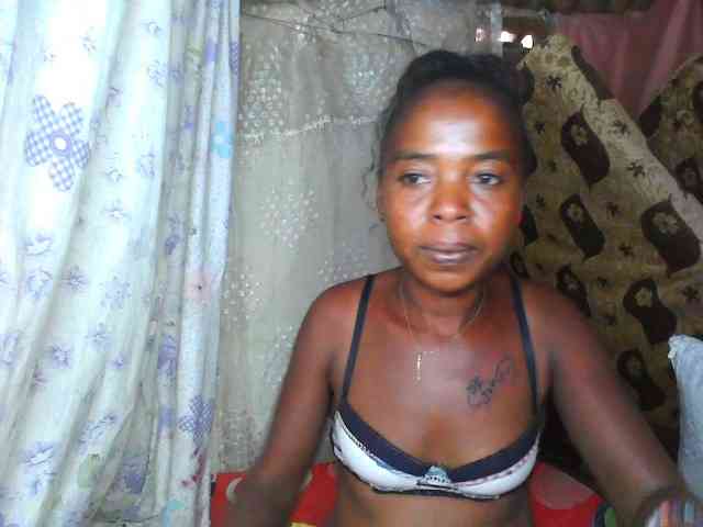 Momeny webcam
