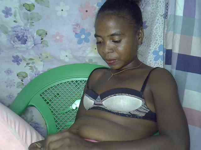 Momeny webcam
