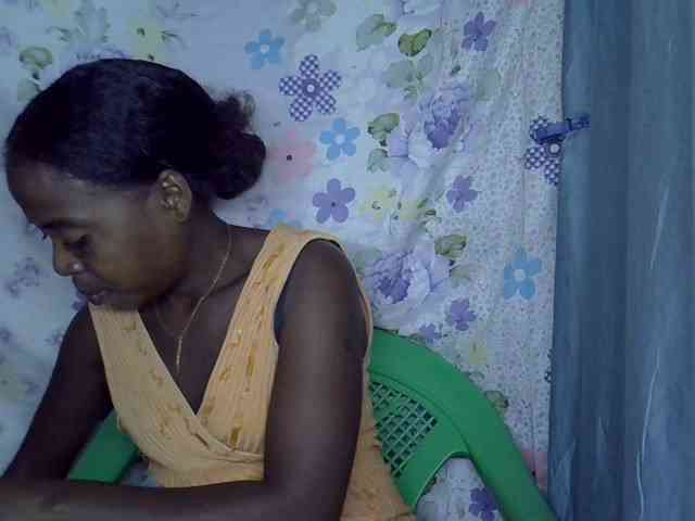 Momeny webcam