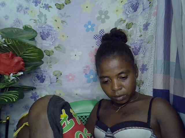 Momeny webcam