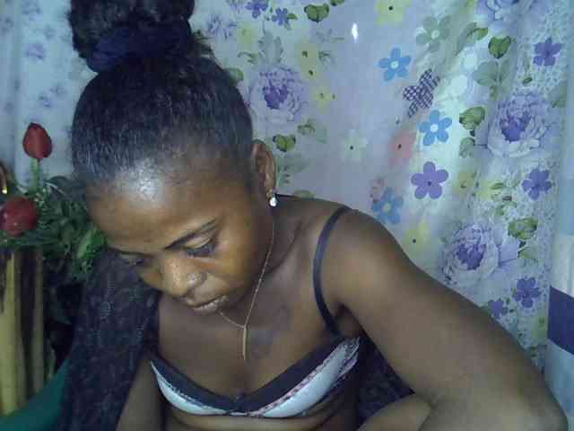 Momeny webcam