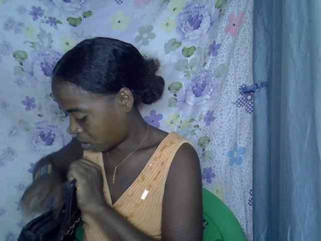 Momeny webcam