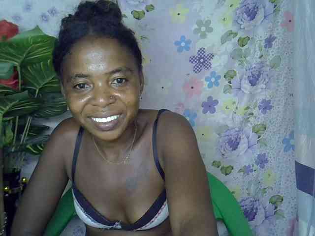 Momeny webcam