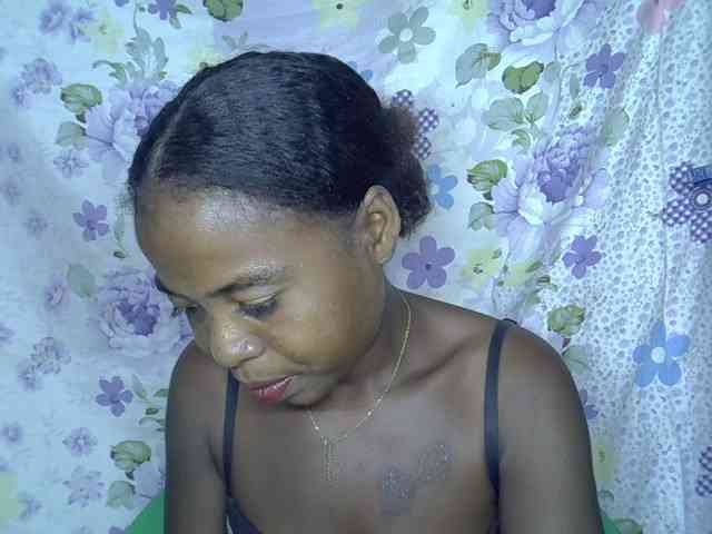 Momeny webcam