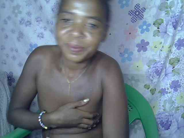 Momeny webcam