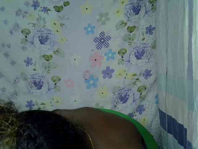 Momeny webcam