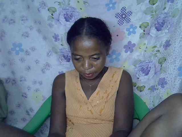 Momeny webcam