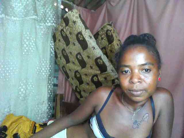 Momeny webcam