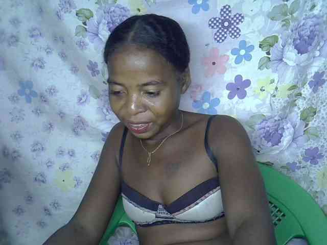 Momeny webcam