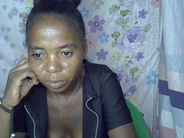 Momeny webcam