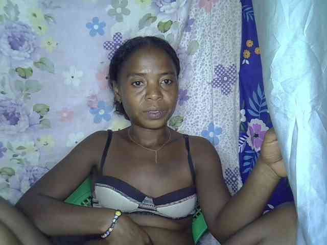 Momeny webcam