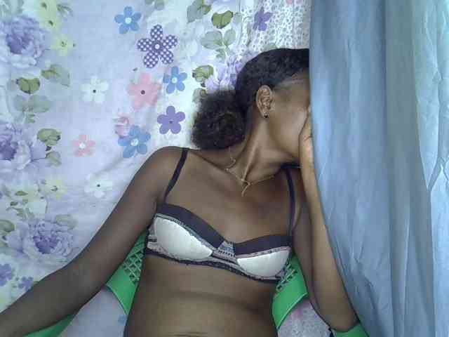Momeny webcam