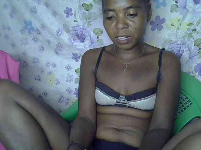 Momeny webcam
