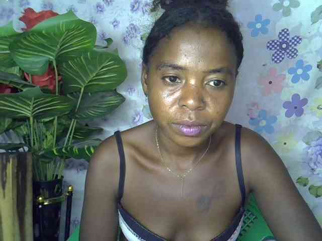 Momeny webcam