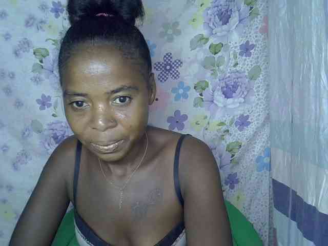 Momeny webcam
