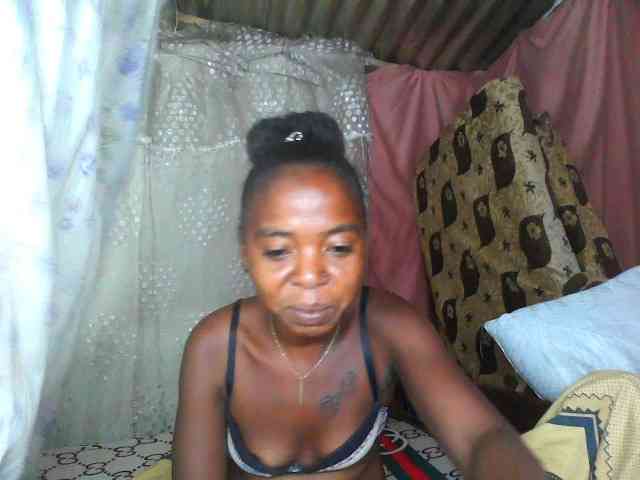 Momeny webcam