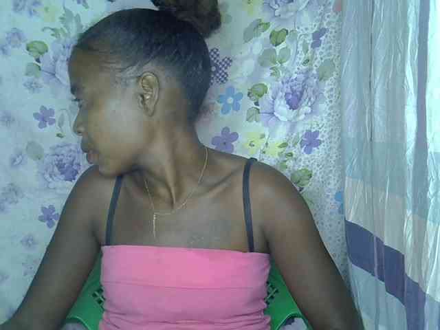 Momeny webcam