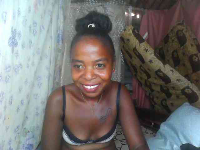 Momeny webcam