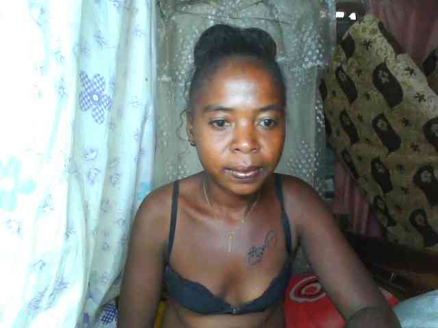 Momeny webcam