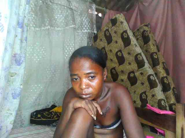 Momeny webcam
