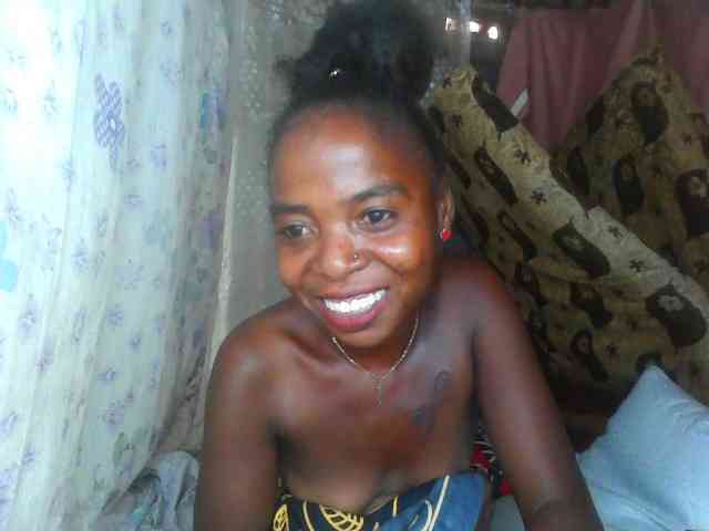 Momeny webcam