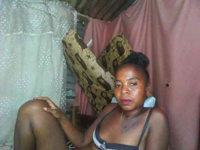 Momeny webcam