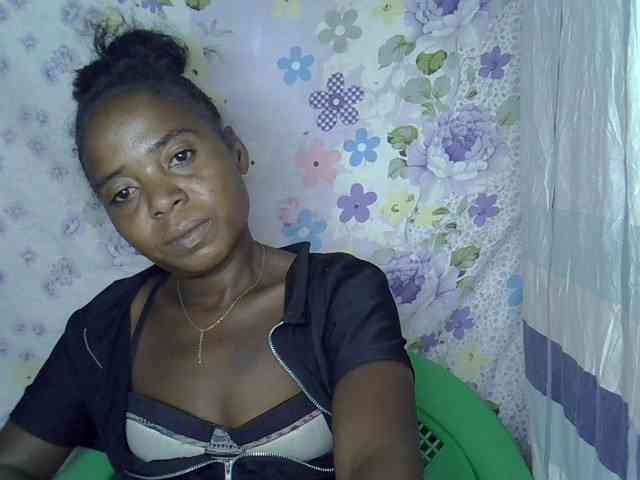 Momeny webcam