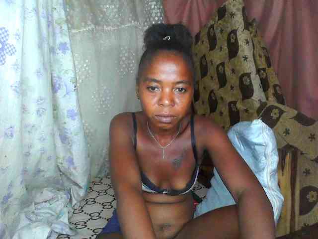 Momeny webcam