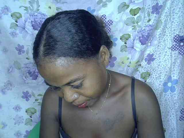 Momeny webcam