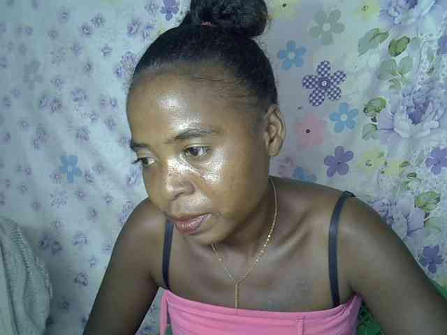 Momeny webcam