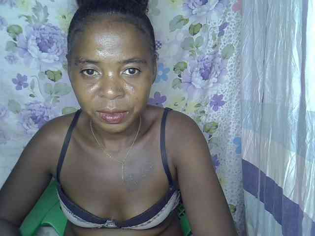 Momeny webcam