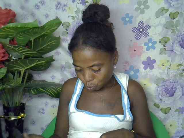 Momeny webcam