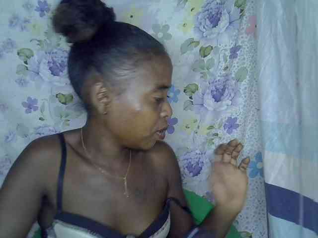 Momeny webcam