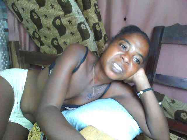 Momeny webcam