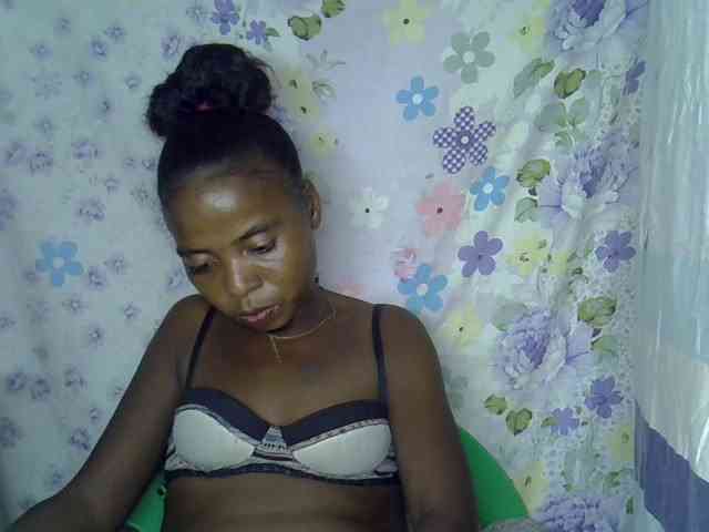Momeny webcam