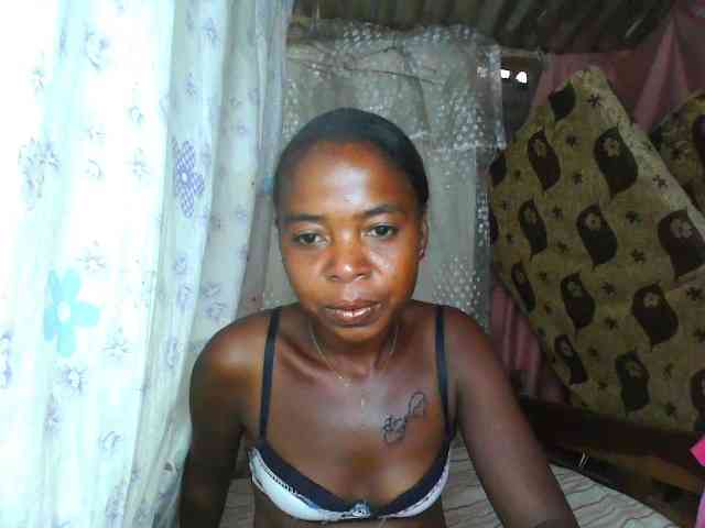Modèle: Momeny