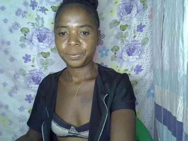 Momeny webcam