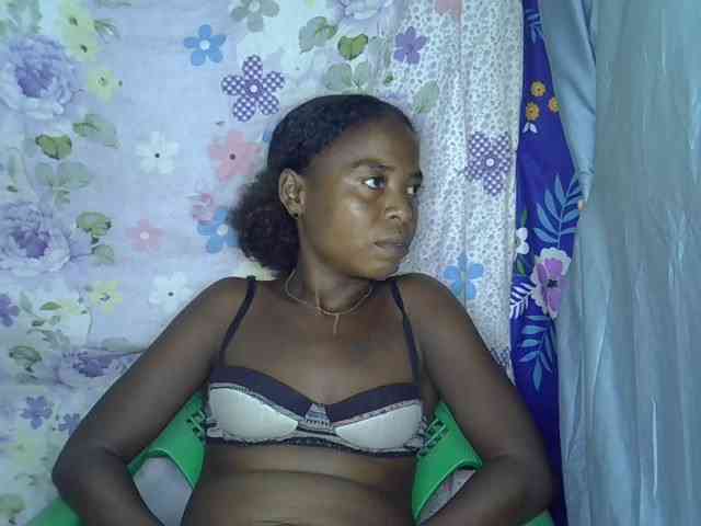 Momeny webcam