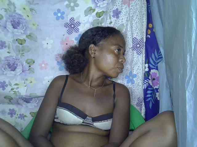Momeny webcam