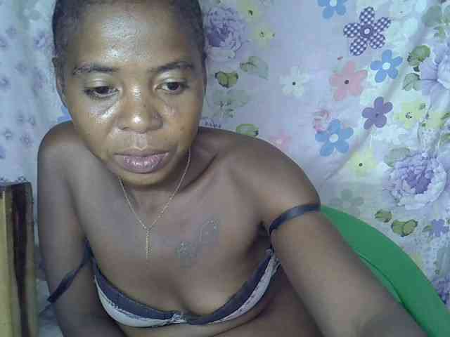 Momeny webcam