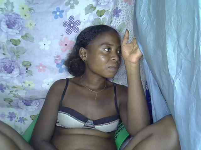 Momeny webcam