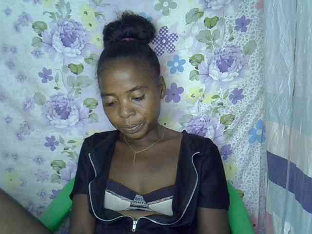 Momeny webcam