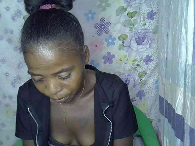 Momeny webcam