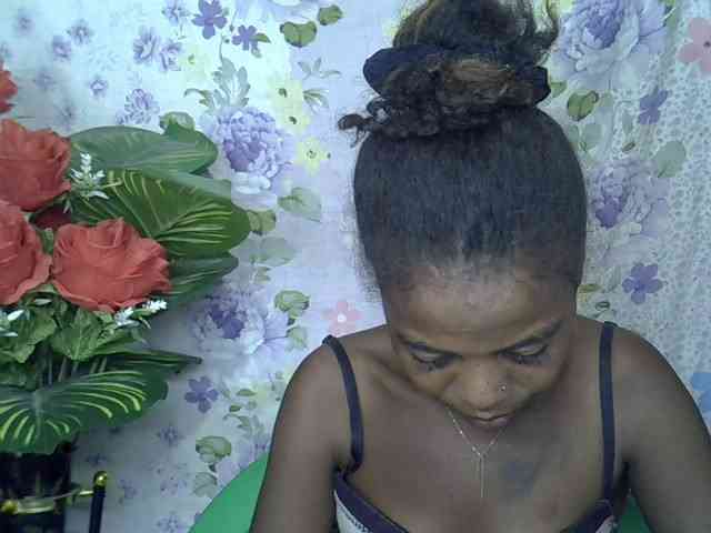 Momeny webcam