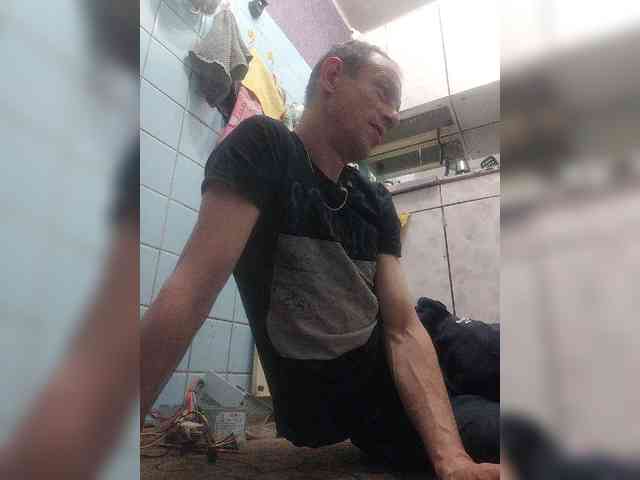 Alex69c Live Webcam on BongaCams